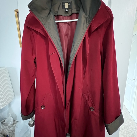 Rain coat - Picture 8 of 9